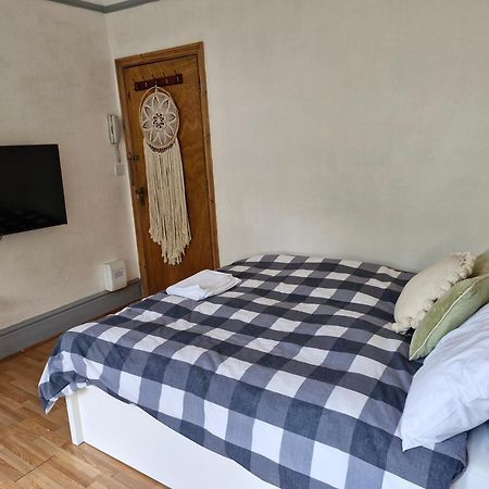 Bright Studio Apartment In A Perfect Location London Exterior foto